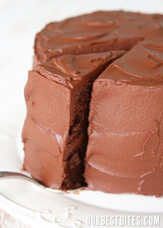 Chocolate Cake_Removing Slice