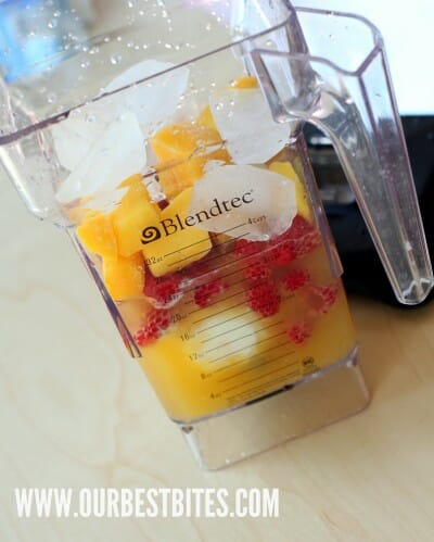 Smoothie in blender