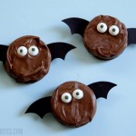 Not-So-Spooky Oreo Bats