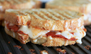 Cheesy Grilled Pizza Sandwich