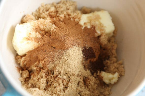 Pumpkin Cinnamon Rolls_Spices